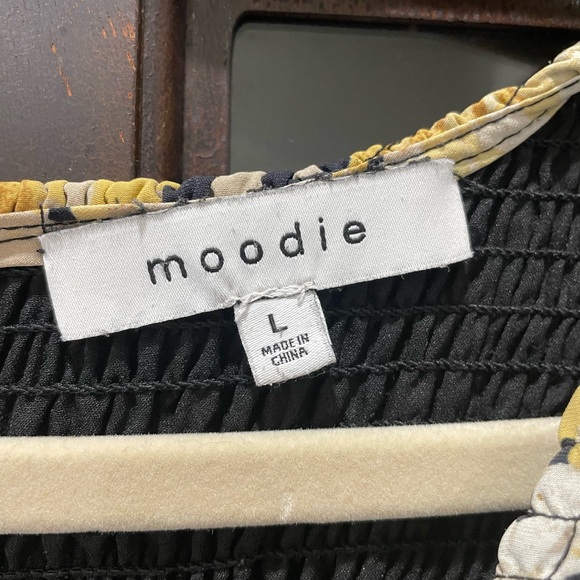 Moodie Yellow and Black Floral Long Sleeve Dress - Picture 2 of 2